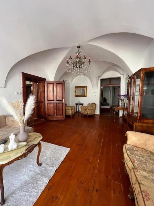 City Center Apartment Banská Bystrica Dış mekan fotoğraf
